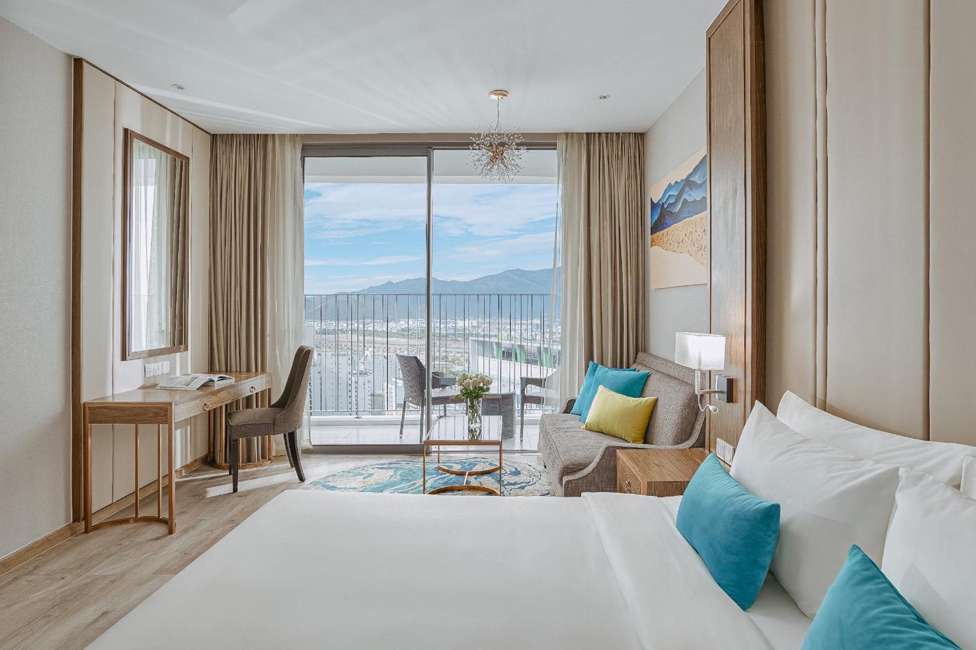 Coastal Panorama Oceanfront Suites Nha Trang Zewnętrze zdjęcie