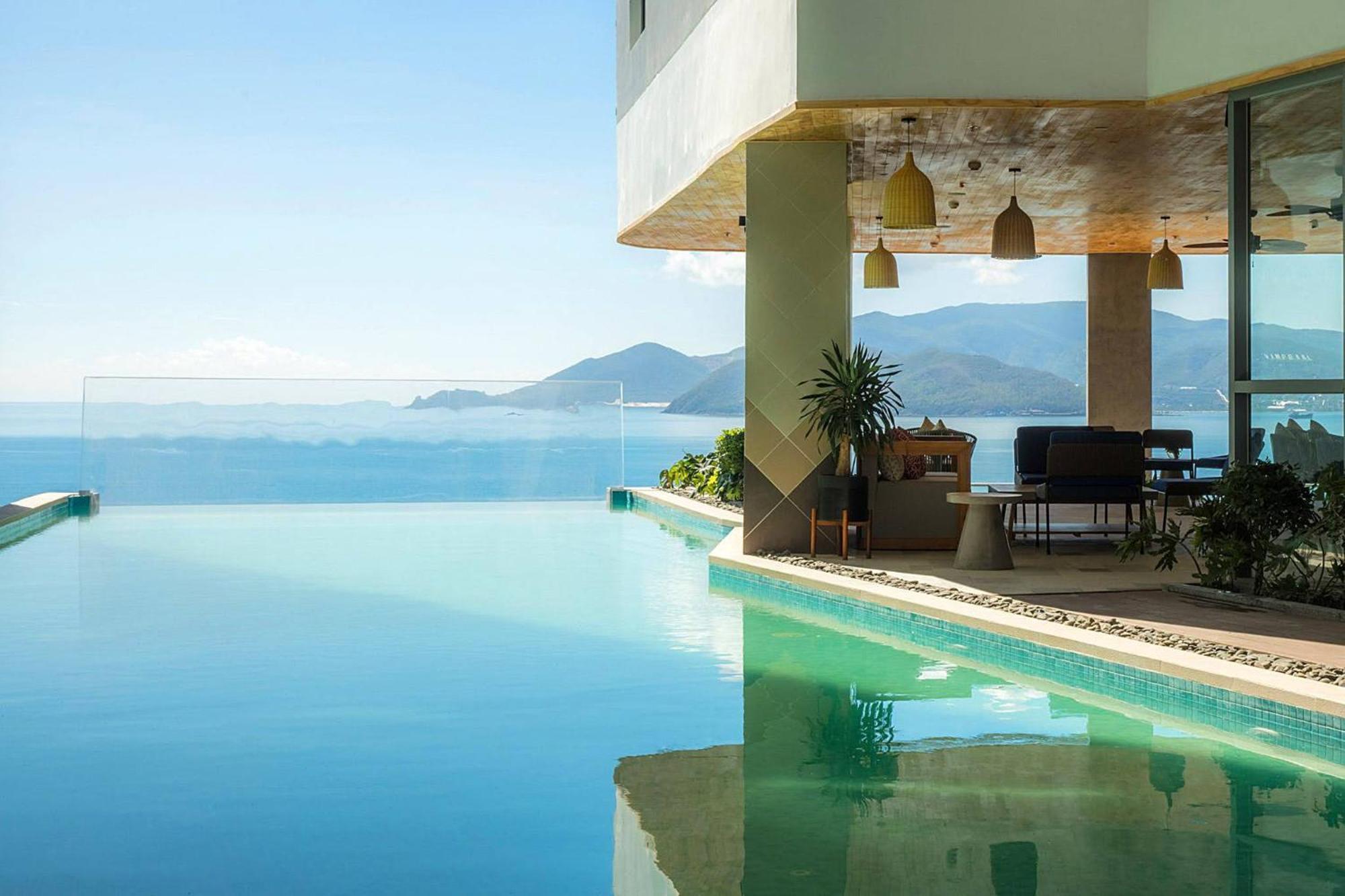 Coastal Panorama Oceanfront Suites Nha Trang Zewnętrze zdjęcie