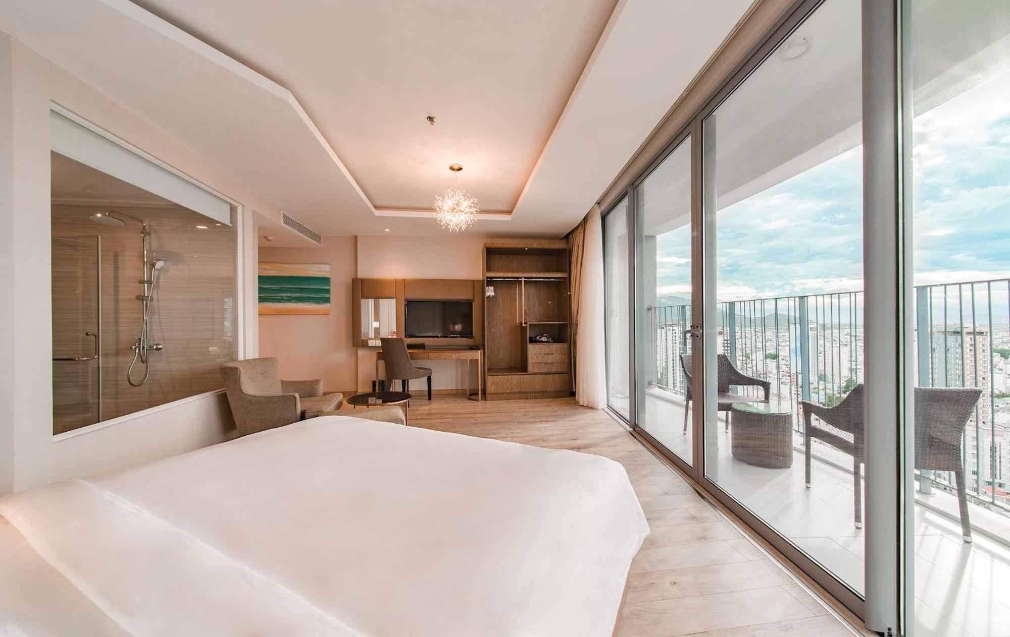 Coastal Panorama Oceanfront Suites Nha Trang Zewnętrze zdjęcie