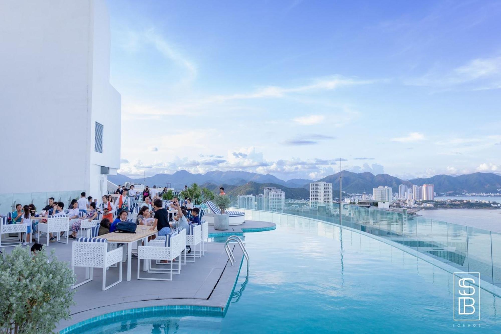 Coastal Panorama Oceanfront Suites Nha Trang Zewnętrze zdjęcie