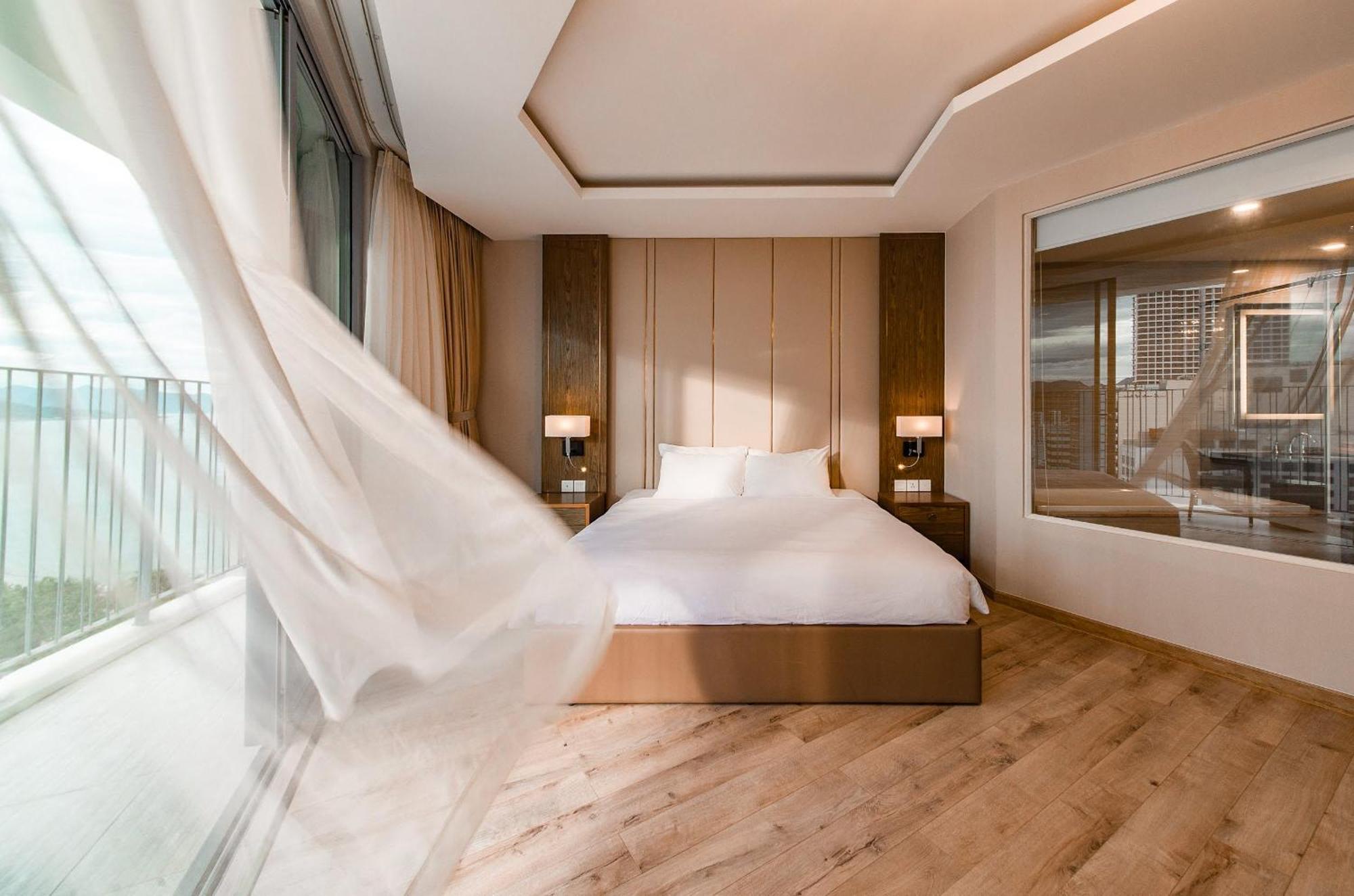 Coastal Panorama Oceanfront Suites Nha Trang Zewnętrze zdjęcie