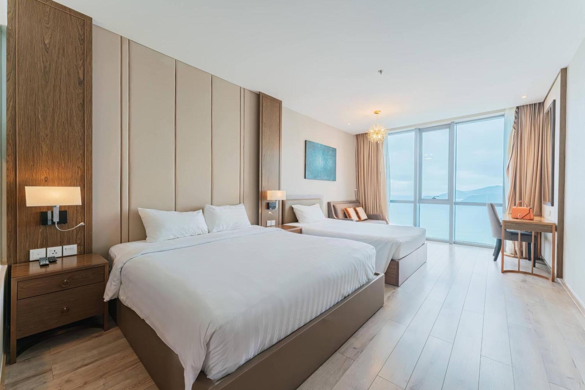 Coastal Panorama Oceanfront Suites Nha Trang Zewnętrze zdjęcie