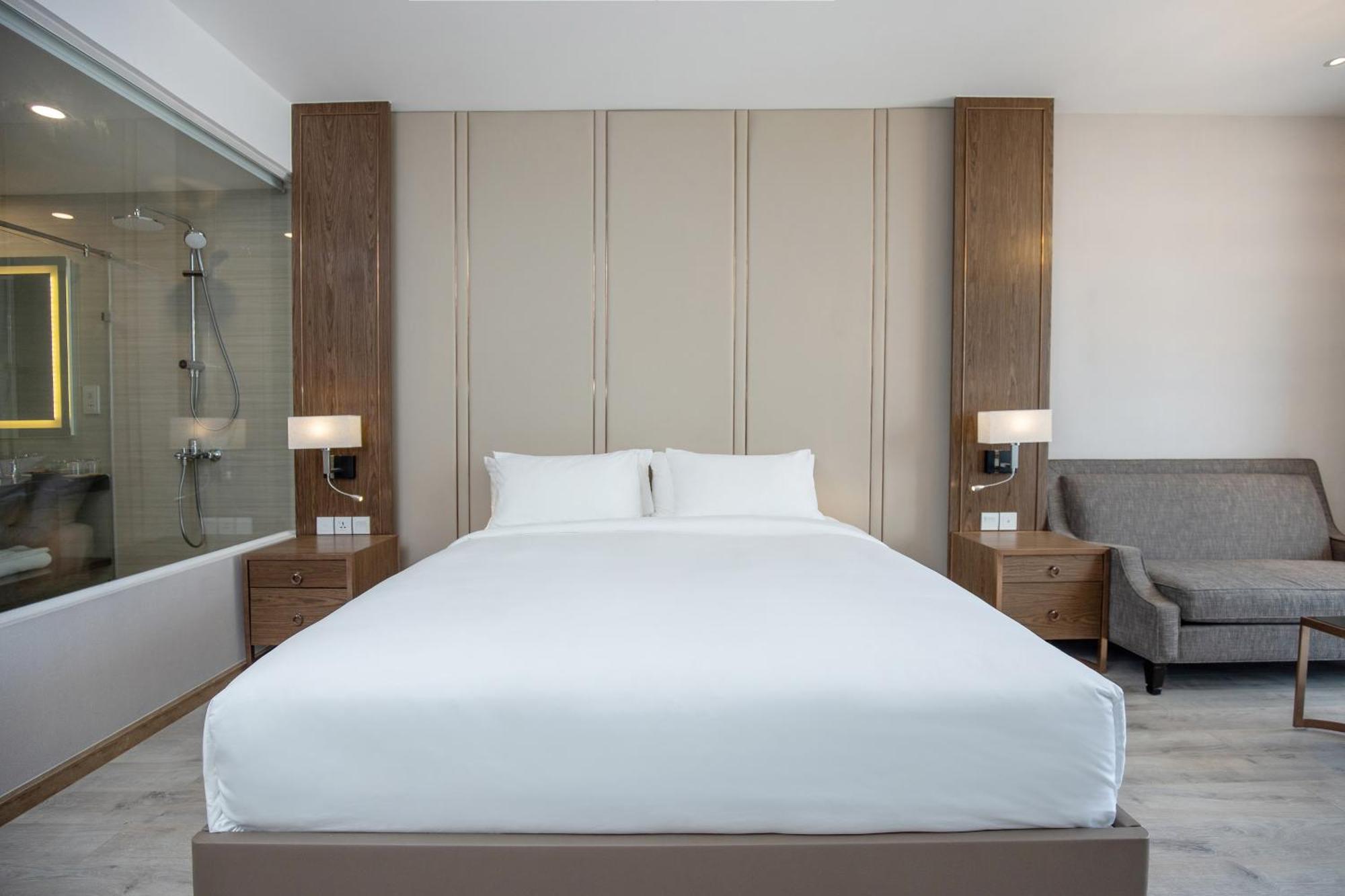 Coastal Panorama Oceanfront Suites Nha Trang Zewnętrze zdjęcie