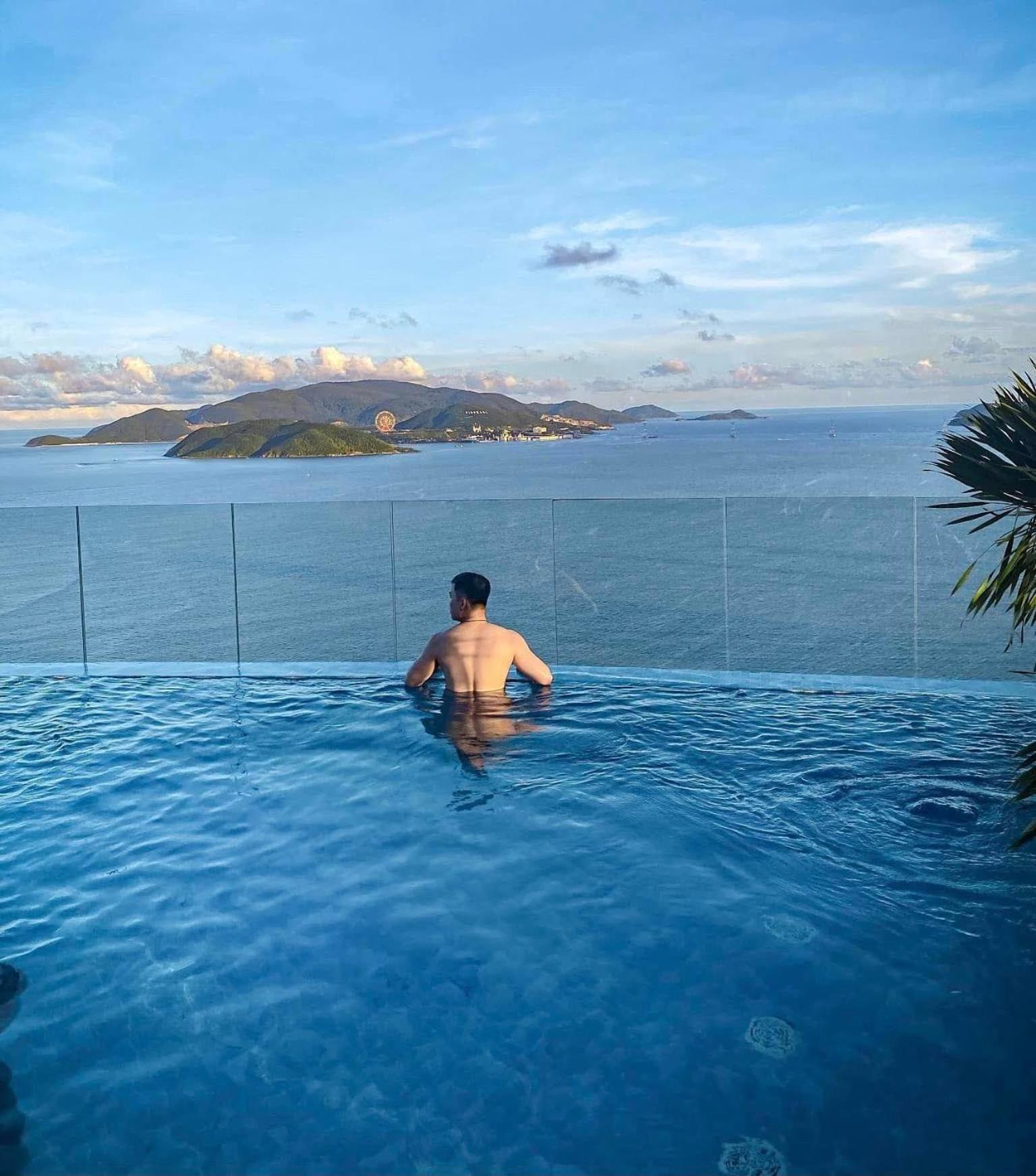 Coastal Panorama Oceanfront Suites Nha Trang Zewnętrze zdjęcie